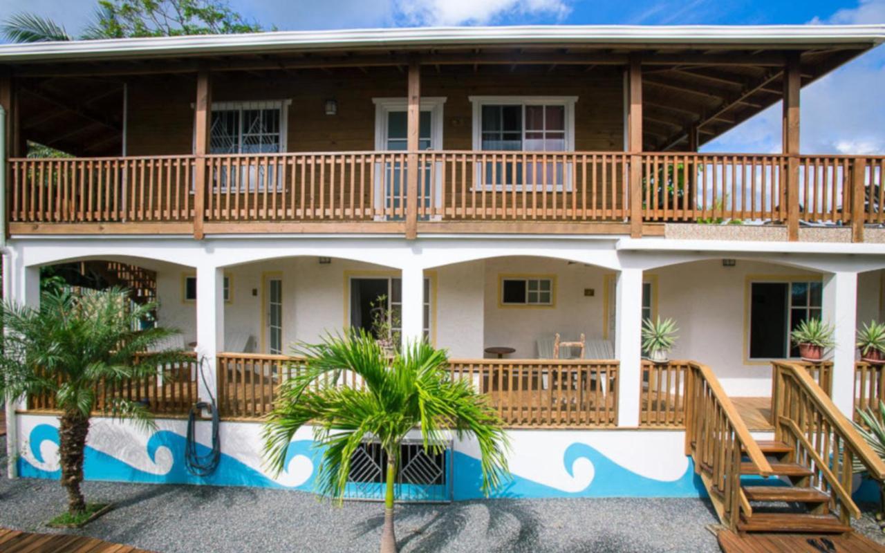 Dixon Cove Wikkid Resort מראה חיצוני תמונה