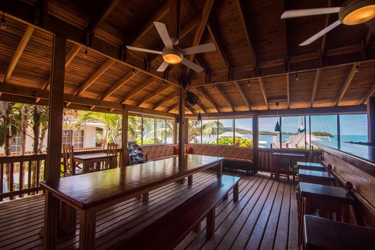 Dixon Cove Wikkid Resort מראה חיצוני תמונה
